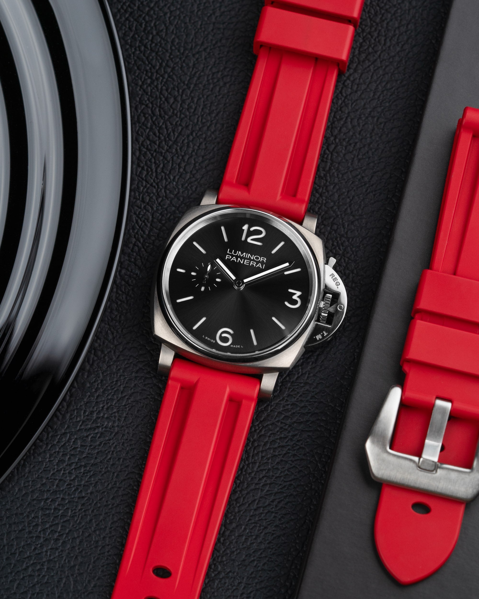 Panerai red rubber strap hotsell