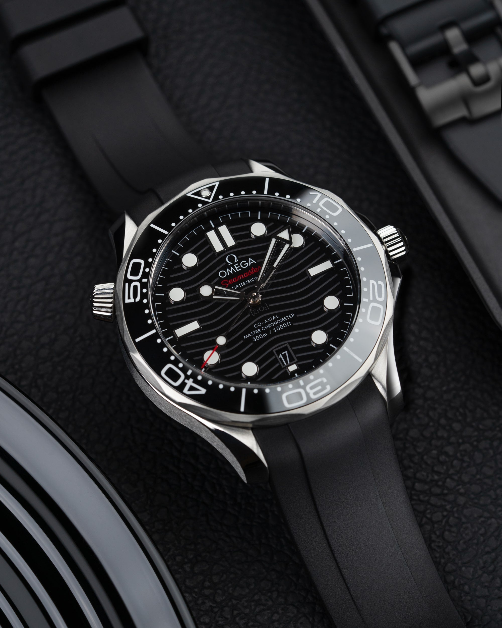 Omega seamaster 300 black rubber hotsell